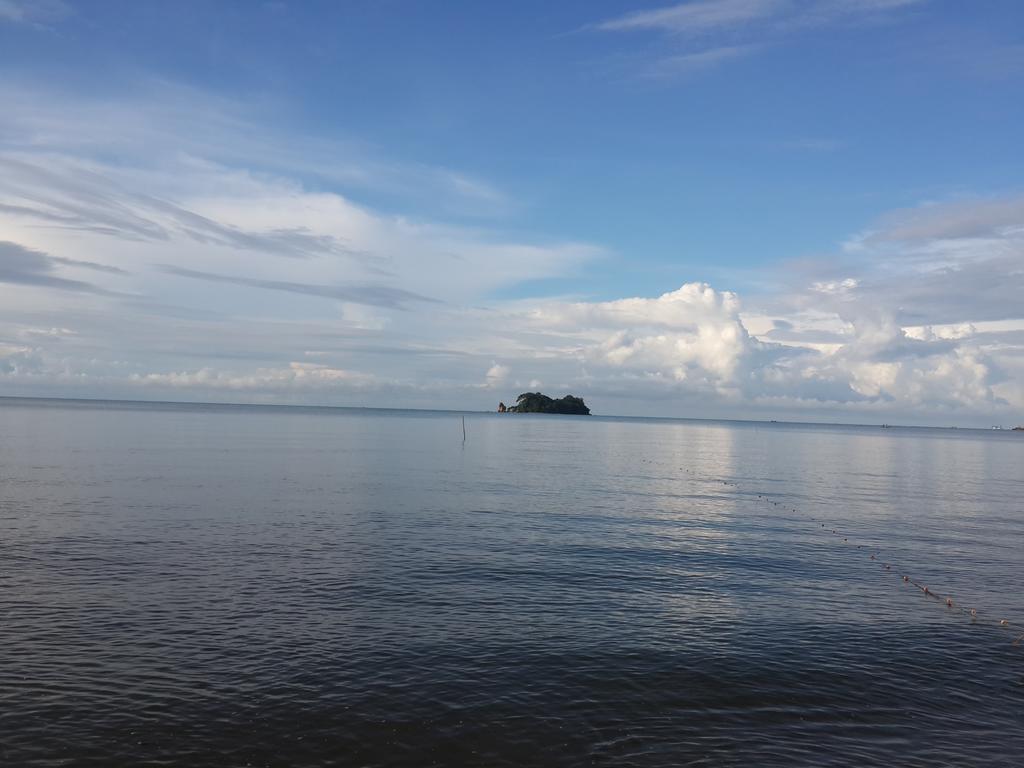 Chaiwat Resort Laem Sing Buitenkant foto
